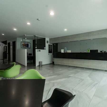Hotel Lemon Green -Zona Expo Frente Al Centro De Convenciones กัวดาลาฮารา ภายนอก รูปภาพ