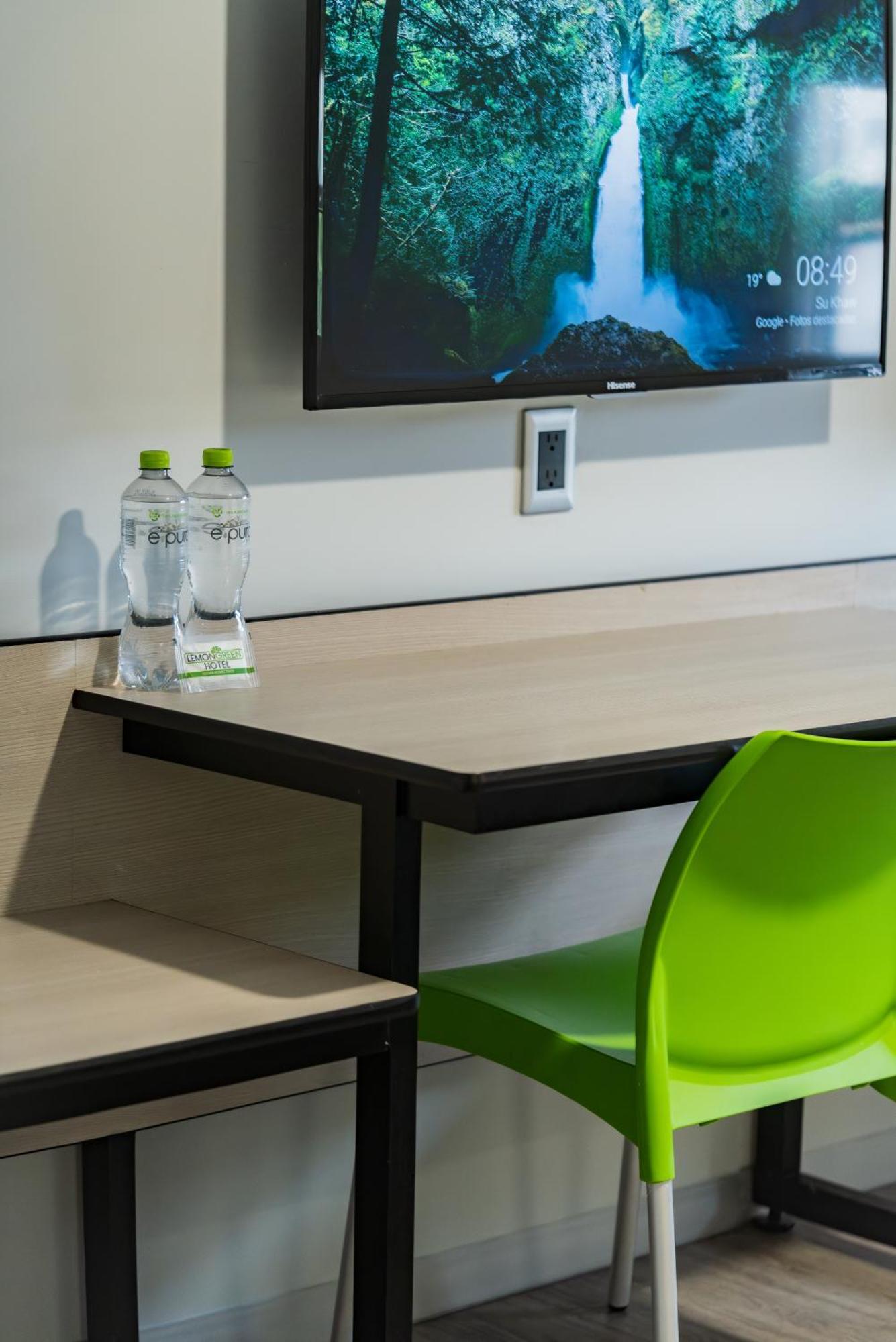 Hotel Lemon Green -Zona Expo Frente Al Centro De Convenciones กัวดาลาฮารา ภายนอก รูปภาพ