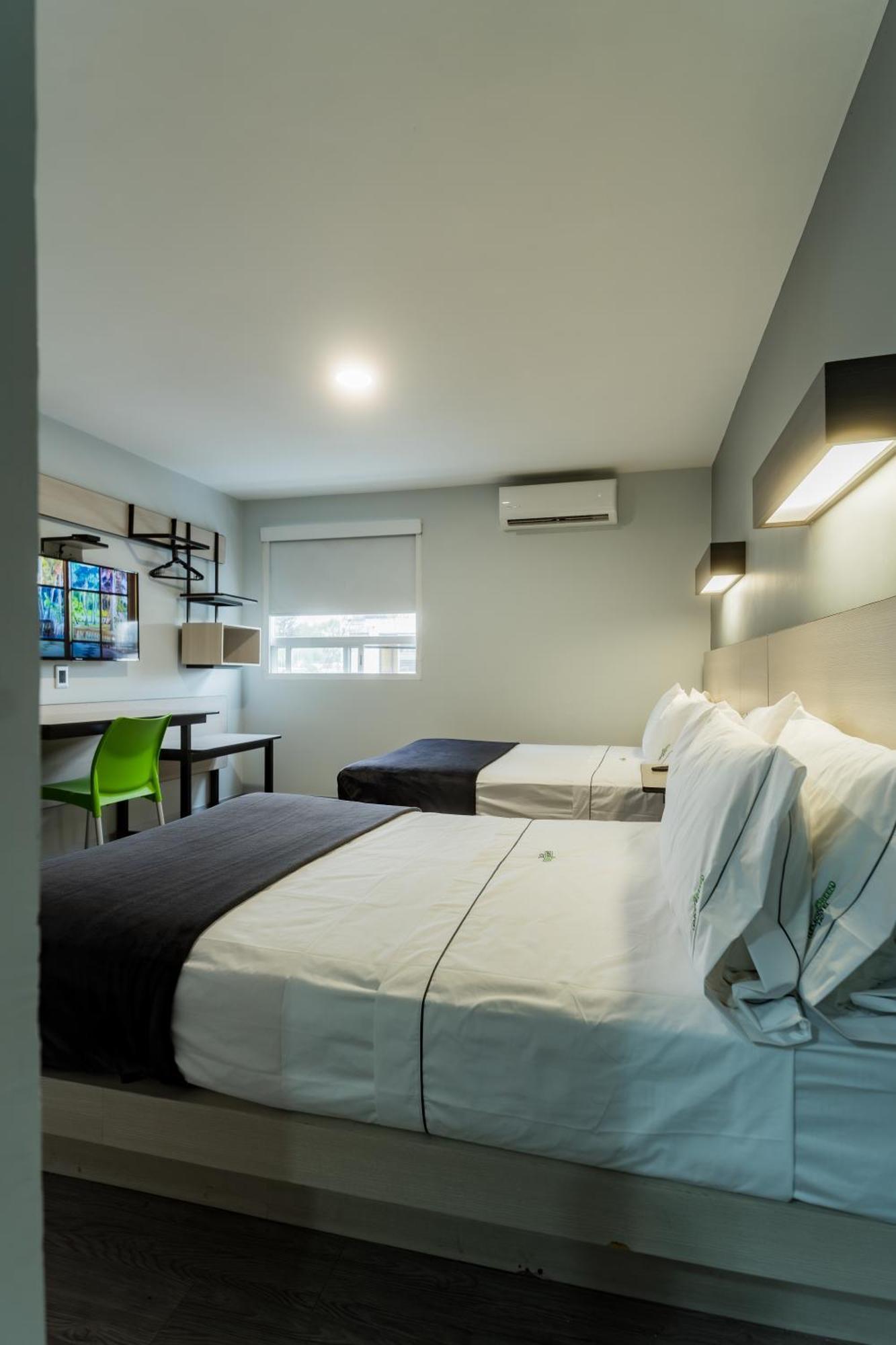 Hotel Lemon Green -Zona Expo Frente Al Centro De Convenciones กัวดาลาฮารา ภายนอก รูปภาพ