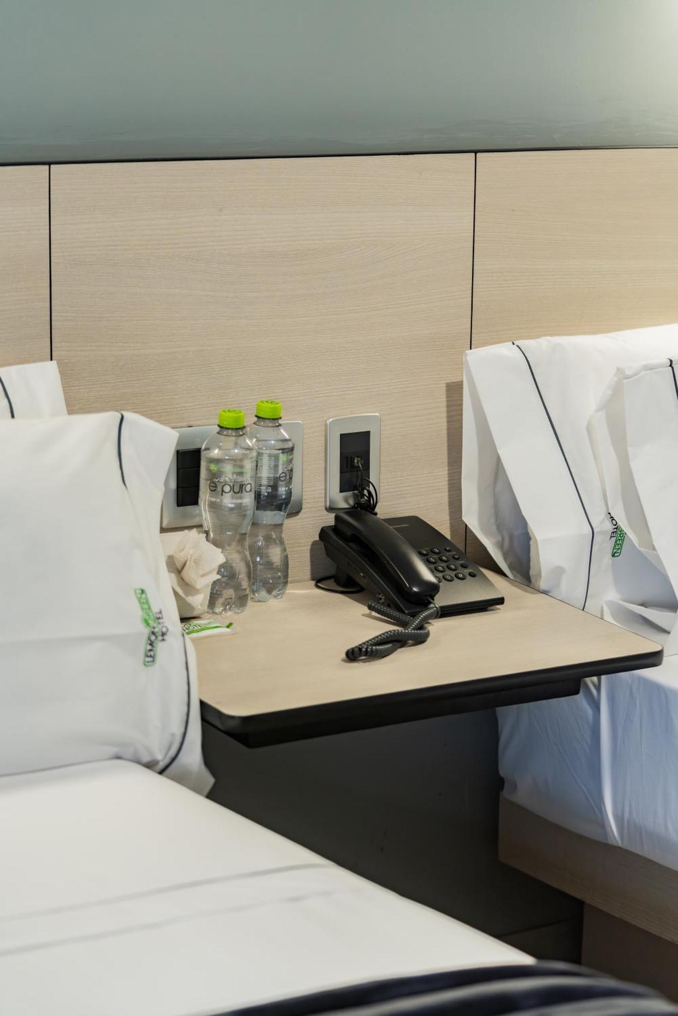 Hotel Lemon Green -Zona Expo Frente Al Centro De Convenciones กัวดาลาฮารา ภายนอก รูปภาพ