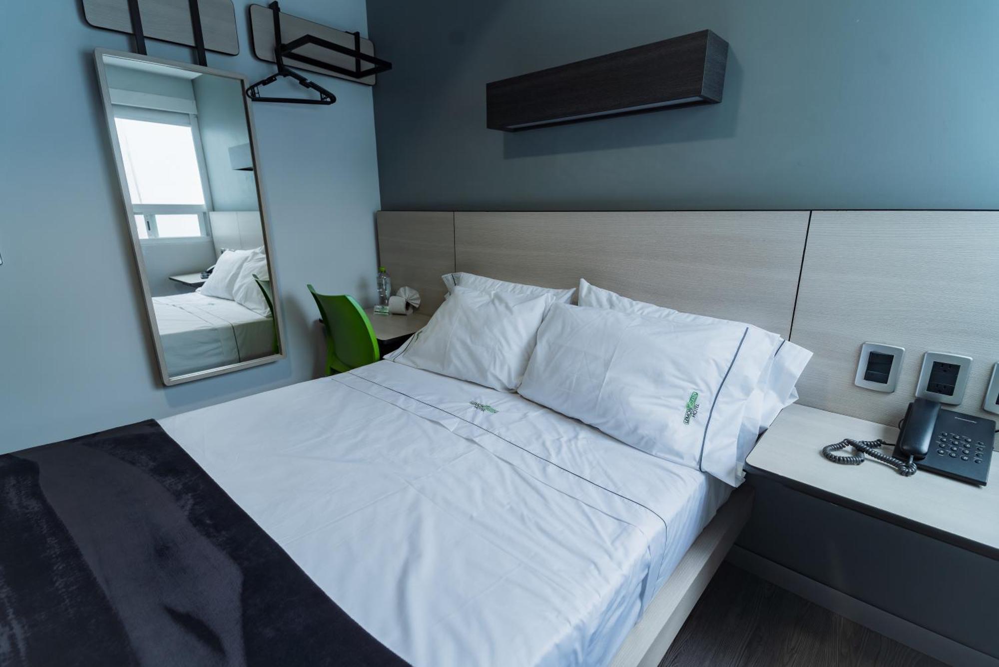 Hotel Lemon Green -Zona Expo Frente Al Centro De Convenciones กัวดาลาฮารา ภายนอก รูปภาพ