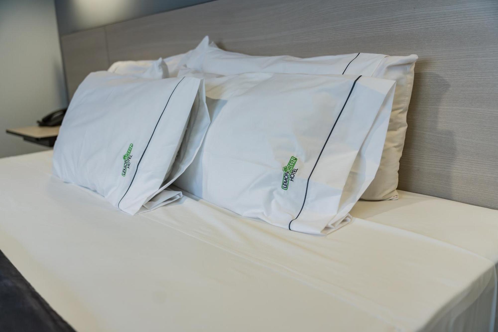 Hotel Lemon Green -Zona Expo Frente Al Centro De Convenciones กัวดาลาฮารา ภายนอก รูปภาพ