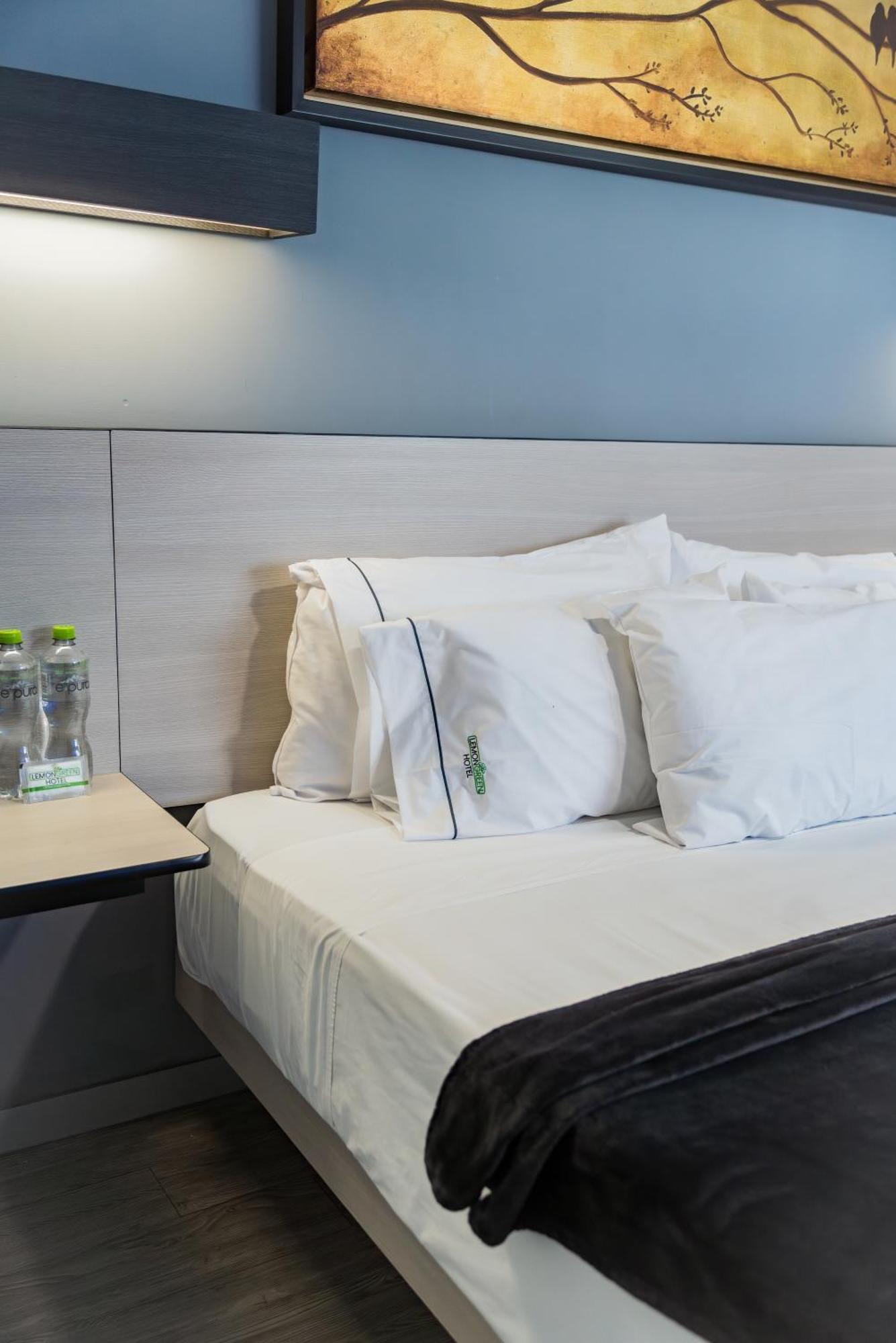 Hotel Lemon Green -Zona Expo Frente Al Centro De Convenciones กัวดาลาฮารา ภายนอก รูปภาพ