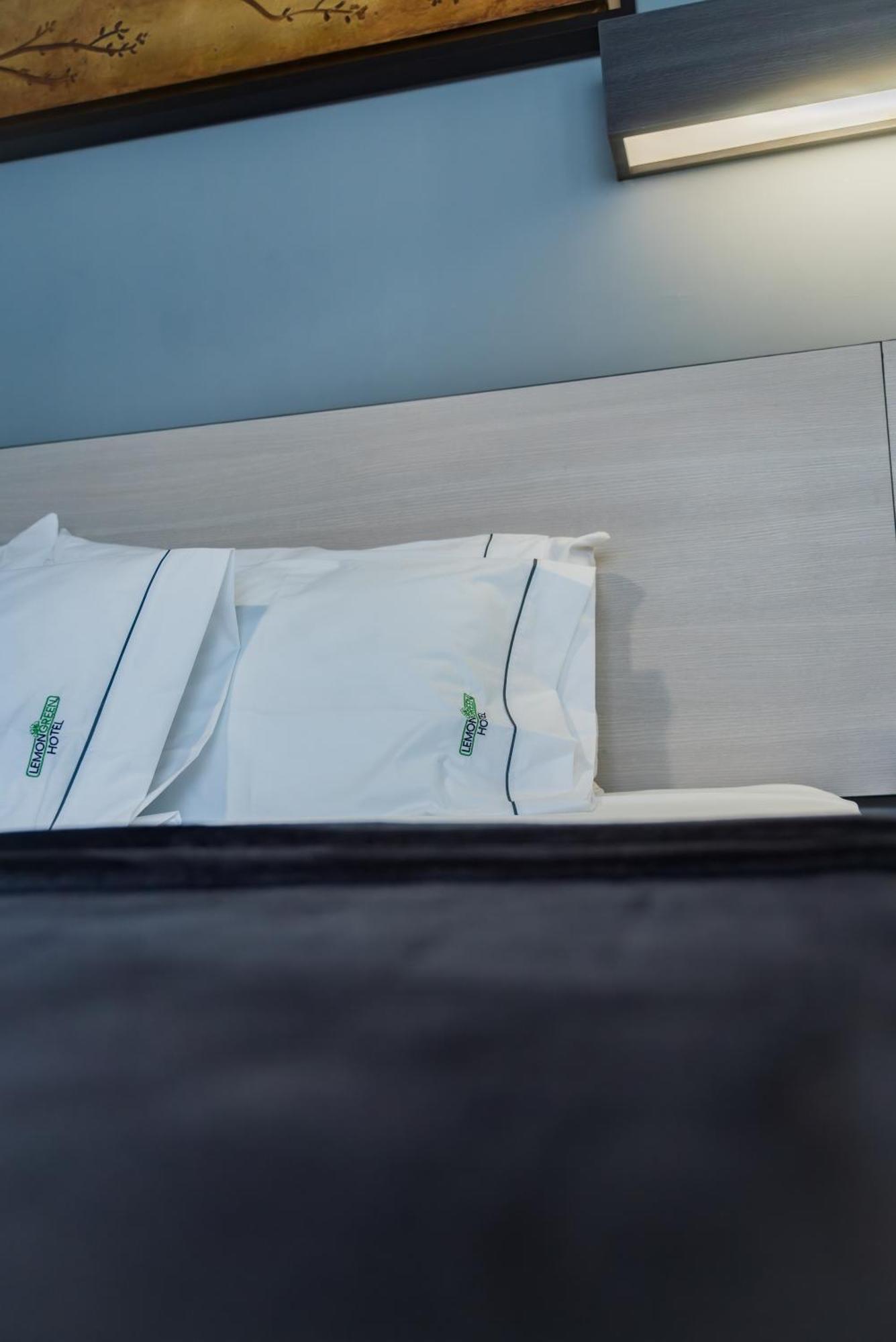 Hotel Lemon Green -Zona Expo Frente Al Centro De Convenciones กัวดาลาฮารา ภายนอก รูปภาพ